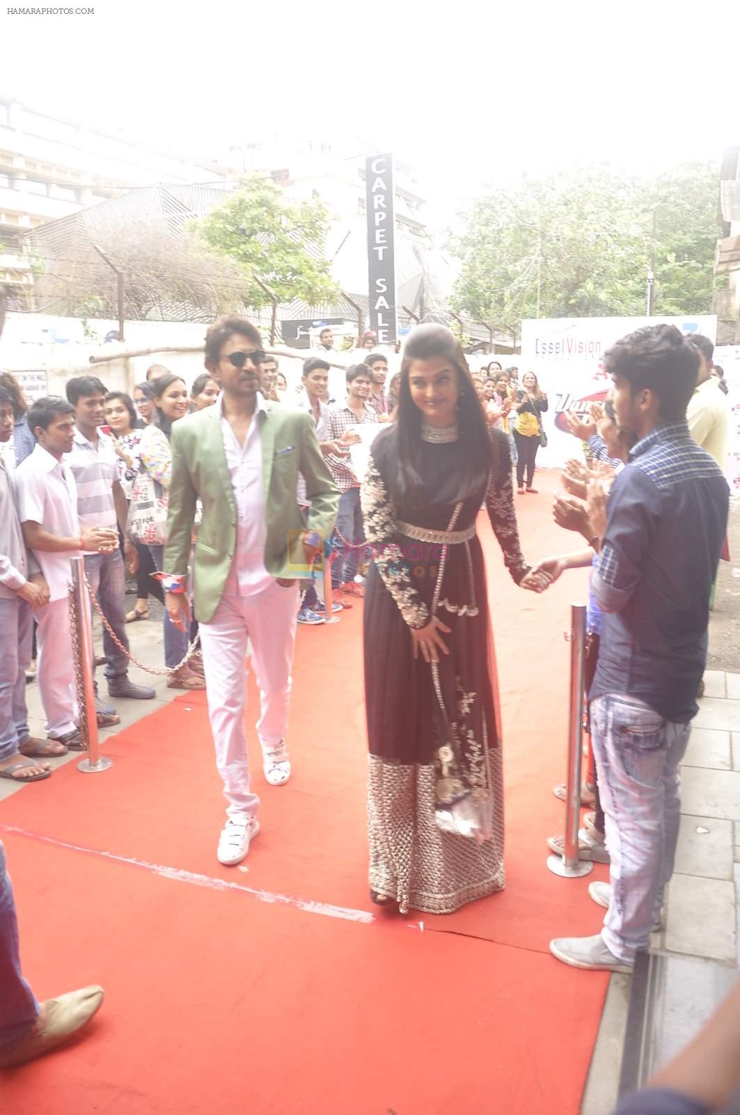 Aishwarya Rai Bachchan, Irrfan Khan promote their film Jazbaa on the sets of DID 5 on 25th Aug 2015