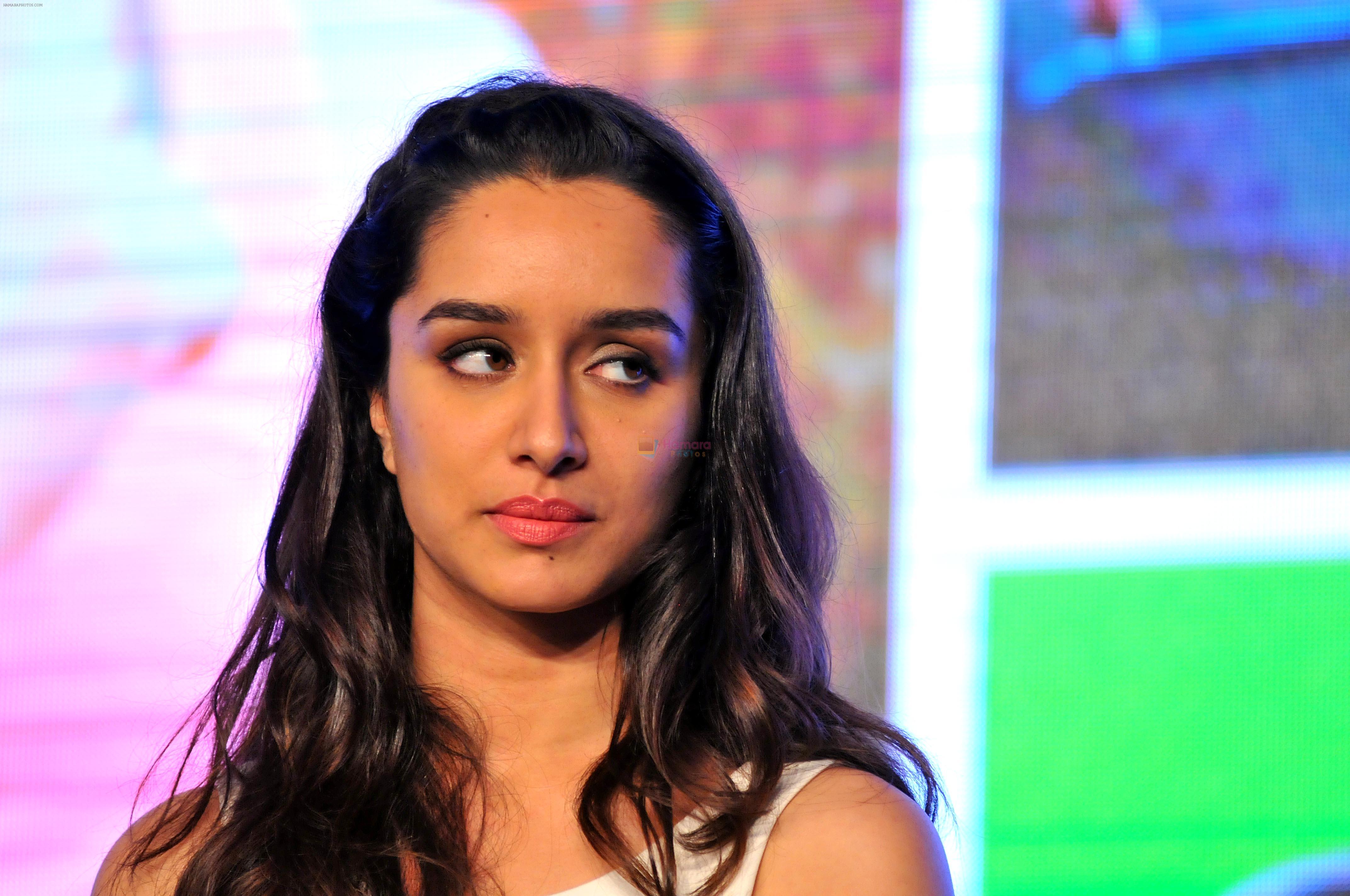 Shraddha Kapoor in Delhi for fitbit launch in Mumbai on 25th Aug 2015