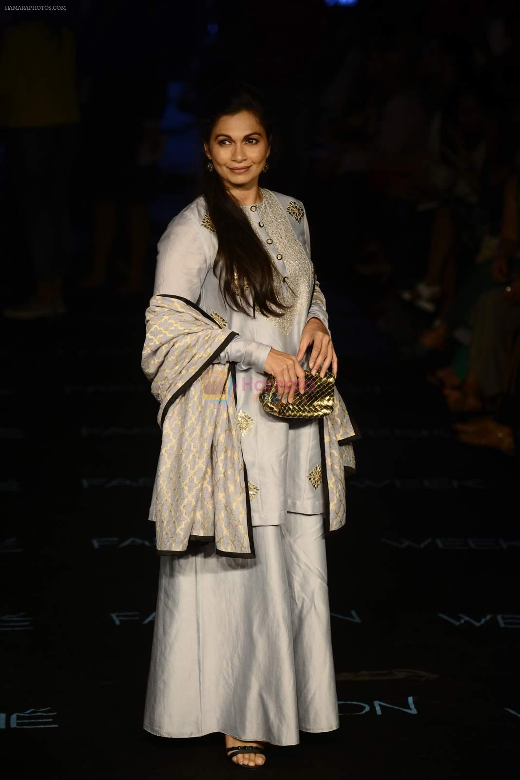 Maria Goretti at Payal Singhal Show on day 1 of LIFW on 26th Aug 2015