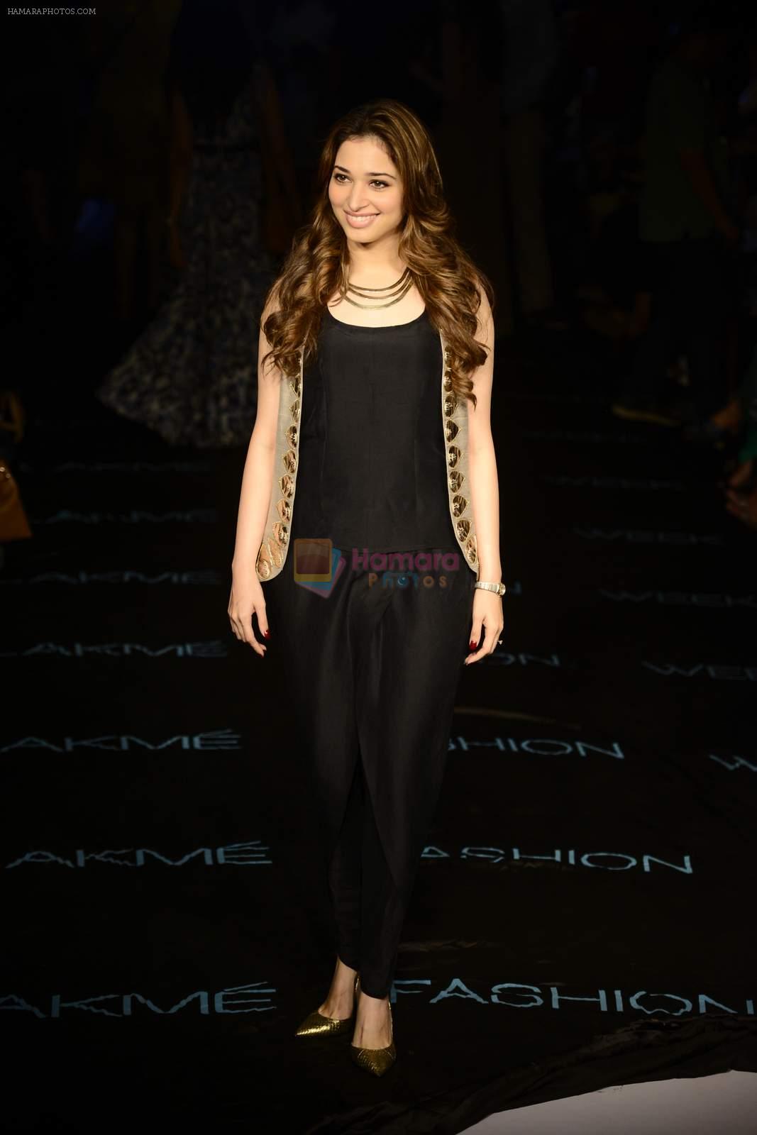Tamannaah Bhatia at Payal Singhal Show on day 1 of LIFW on 26th Aug 2015