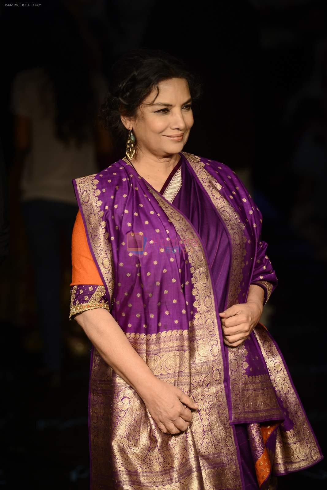 Shabana Azmi at Ritu Kumar Show on day 2 of lifw on 27th Aug 2015