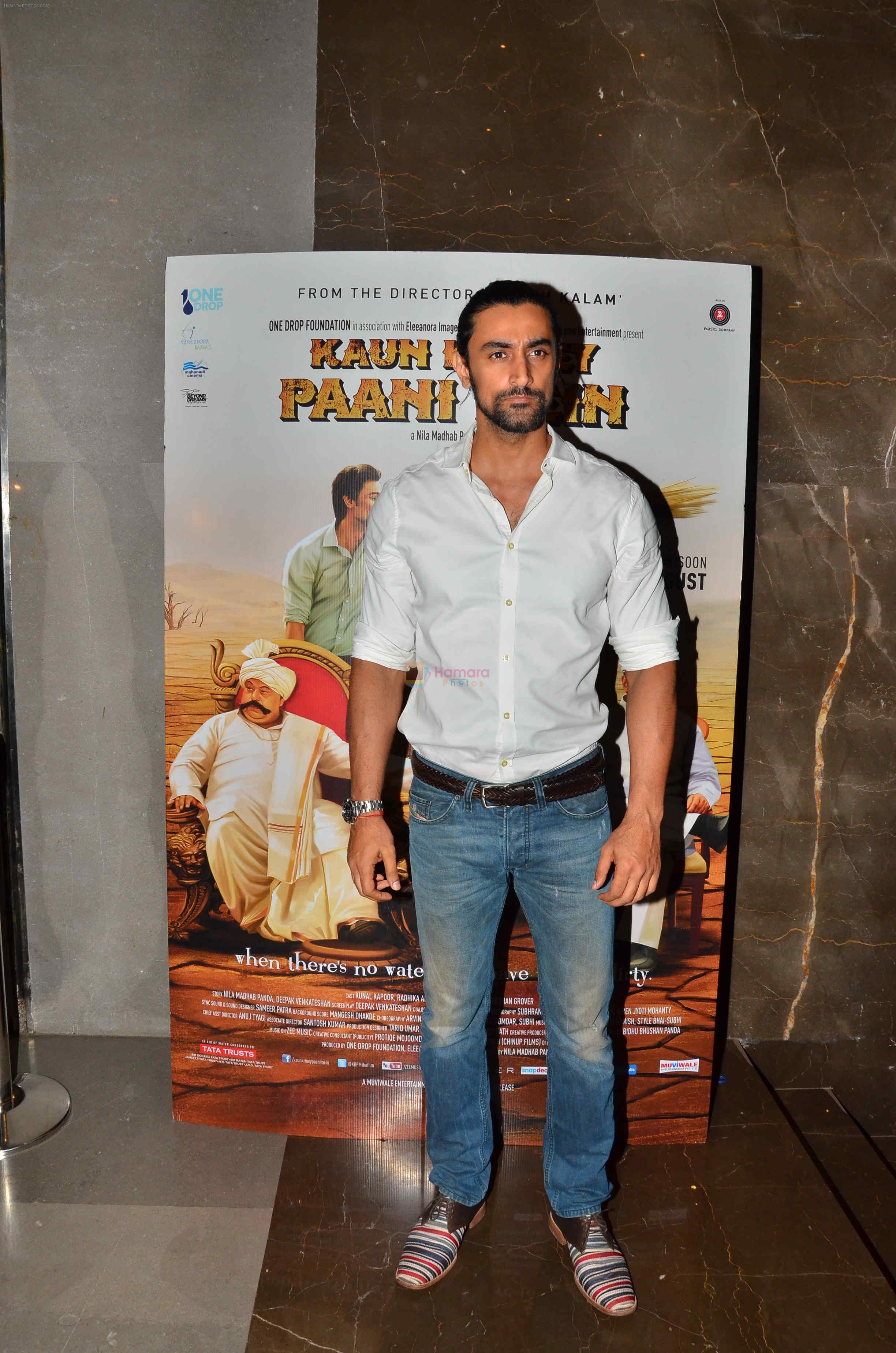 Kunal Kapoor at Kaun Kitney Paani Mein screening in Mumbai on 28th Aug 2015