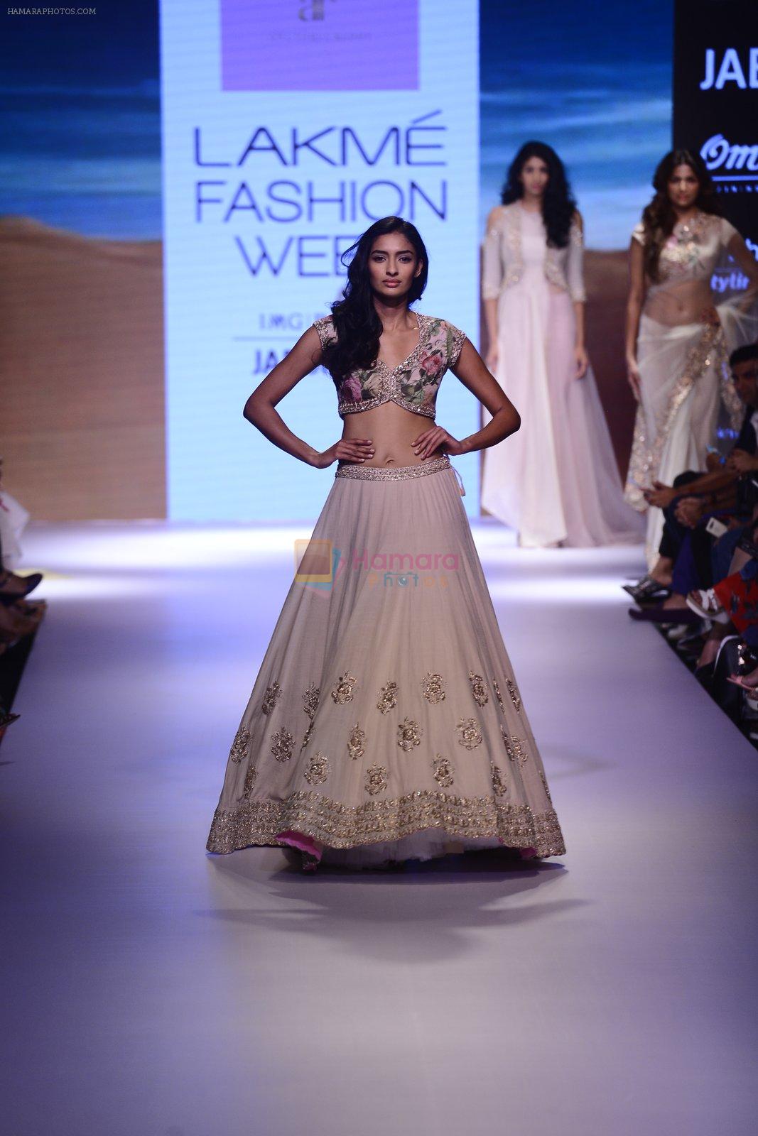 Model walks for Anushree Reddy Show at LIFW Day 5 on 29th Aug 2015
