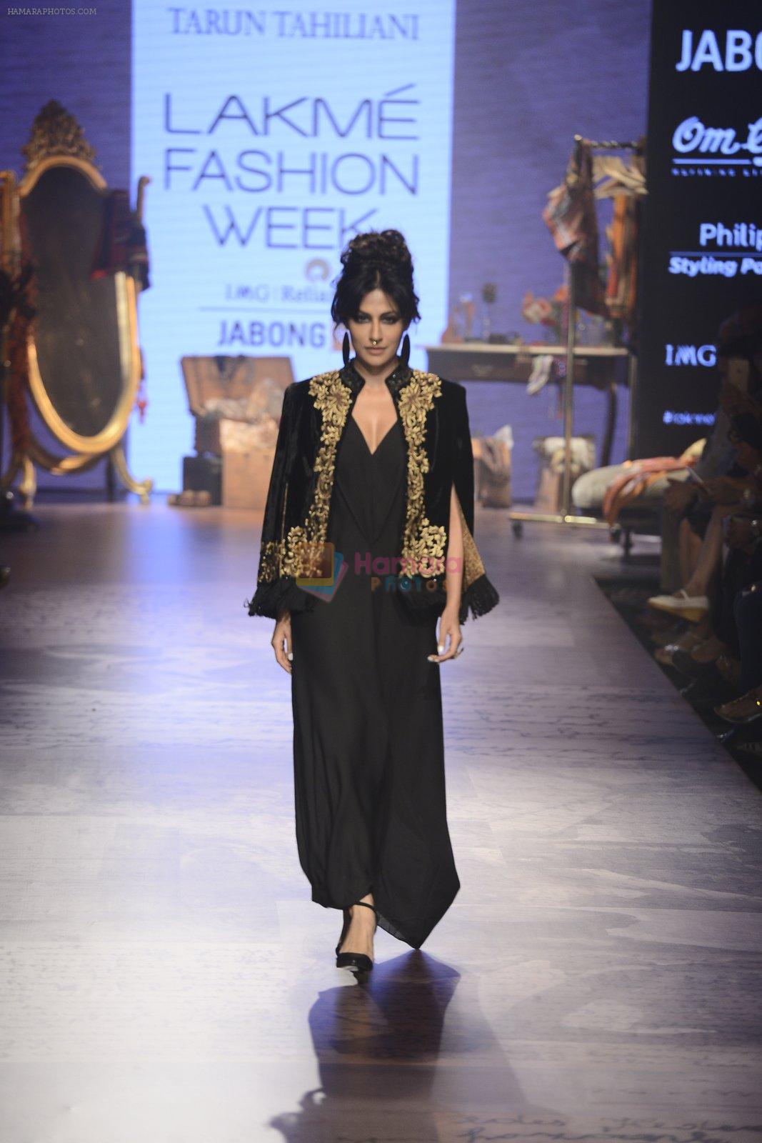 Chitrangada Singh walk the ramp for Tarun Tahiliani Show at Lakme Fashion Week on 30th Aug 2015