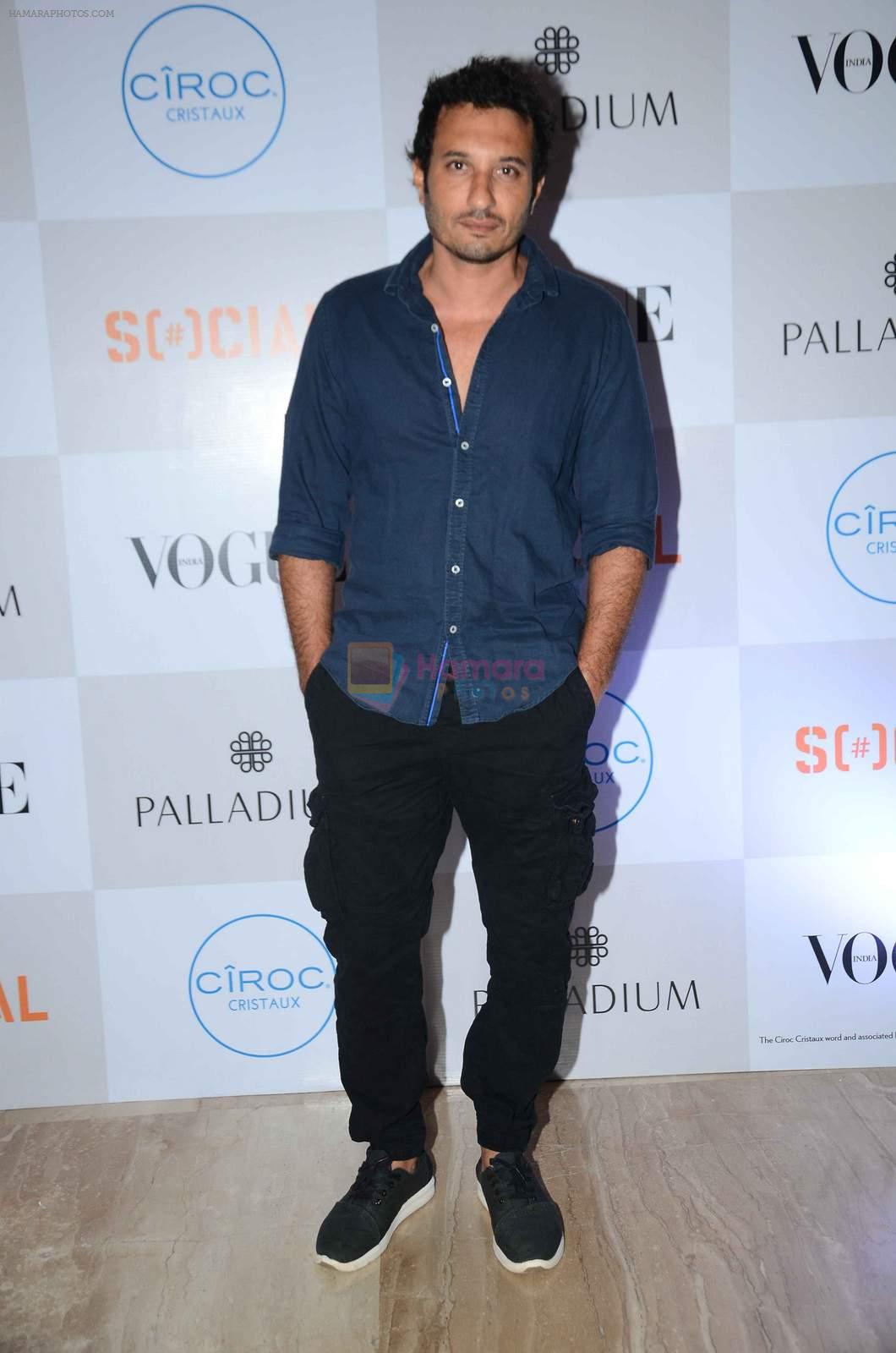 Homi Adajania at Fashion's Night Out 2015 by Vogue in Palladium on 2nd Sept 2015