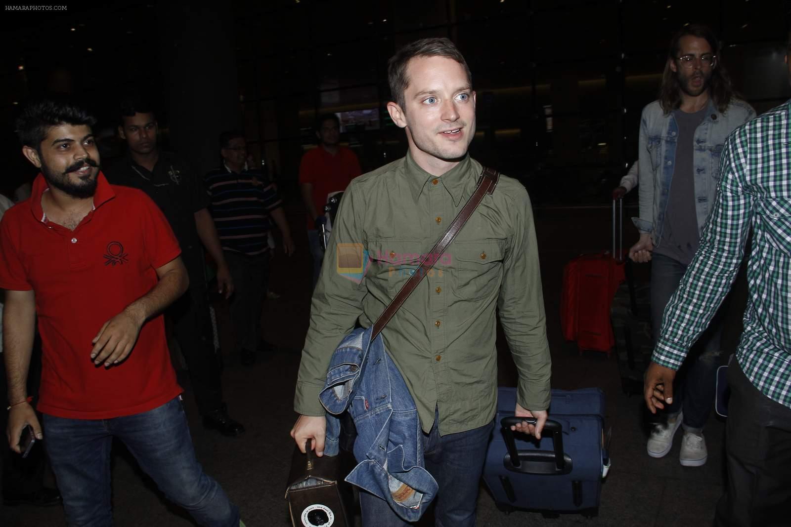Elijah Wood arrives in Mumbai to visit India and DJ on 2nd Sept 2015