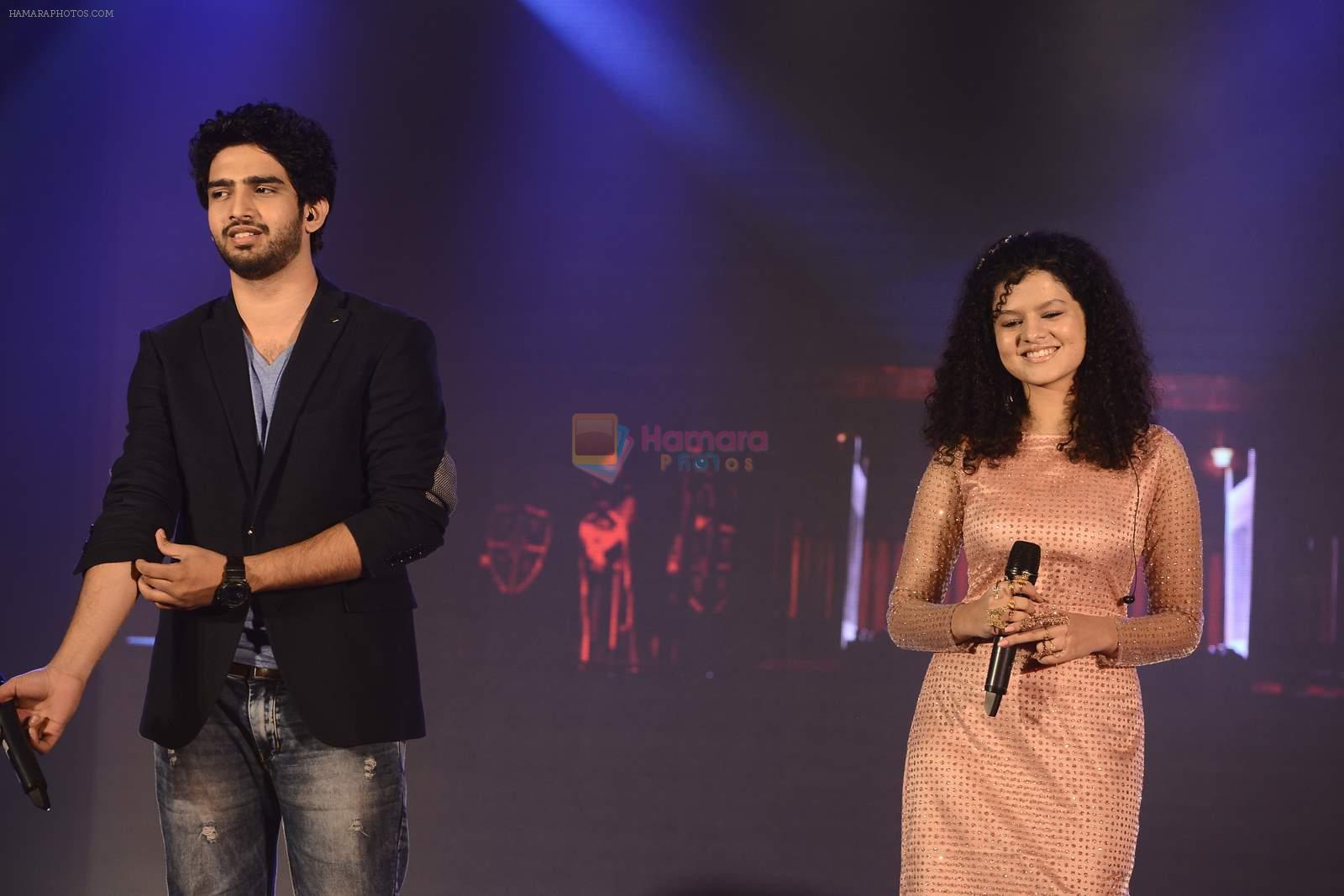 Amaal Mallik, Palak Muchchal at Hero music launch in Taj Lands End on 6th Sept 2015