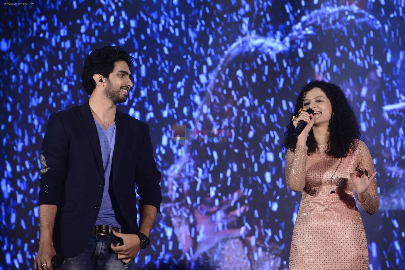 Amaal Mallik, Palak Muchchal at Hero music launch in Taj Lands End on 6th Sept 2015