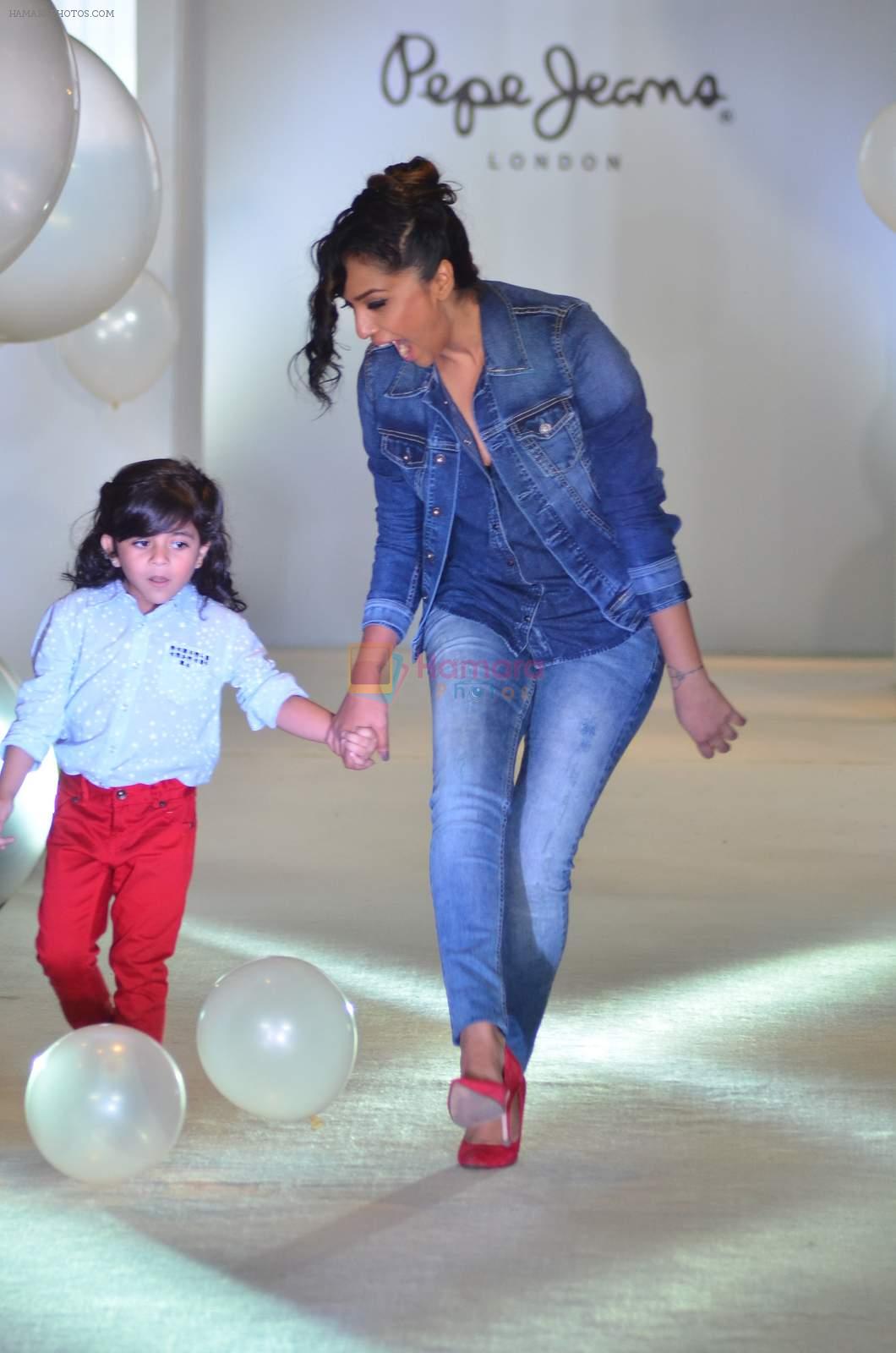 Shweta Salve at Pepe Jeans kids wear launch in Mumbai on 10th Sept 2015