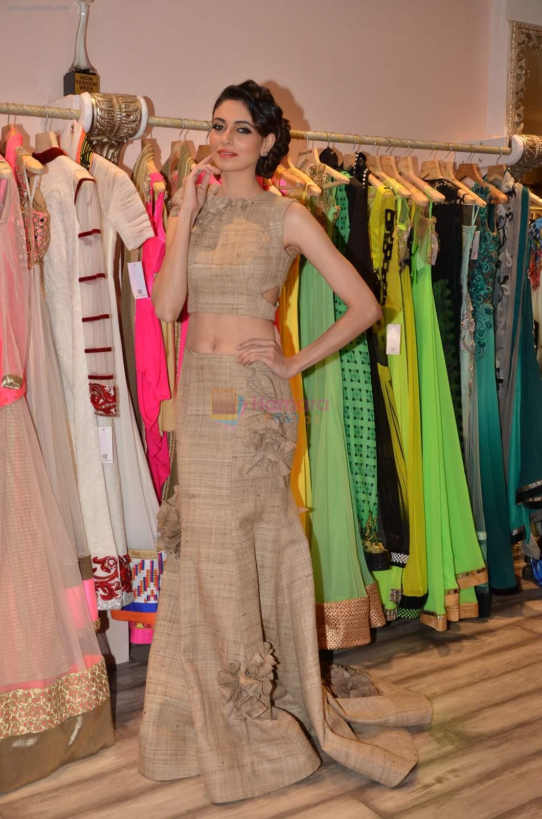Simran Kaur at Archana Kocchar's NY Fashion week collection launch in Juhu, Mumbai on 10th Sept 2015