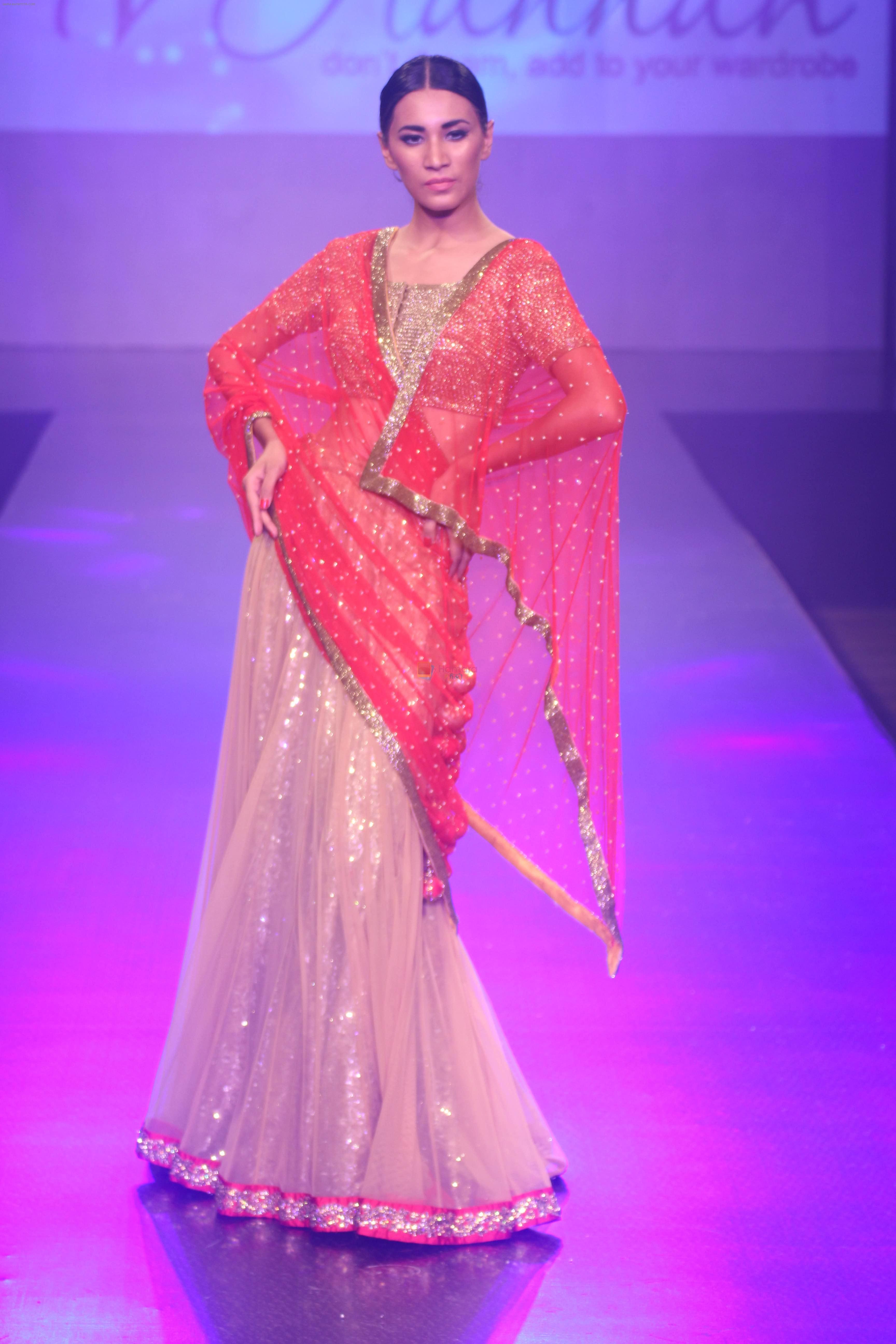 Model at Jaipur based Designer Rajneeral Babuta promotes peace & love at Shaan - E - Pakistan on 13th Sept 2015
