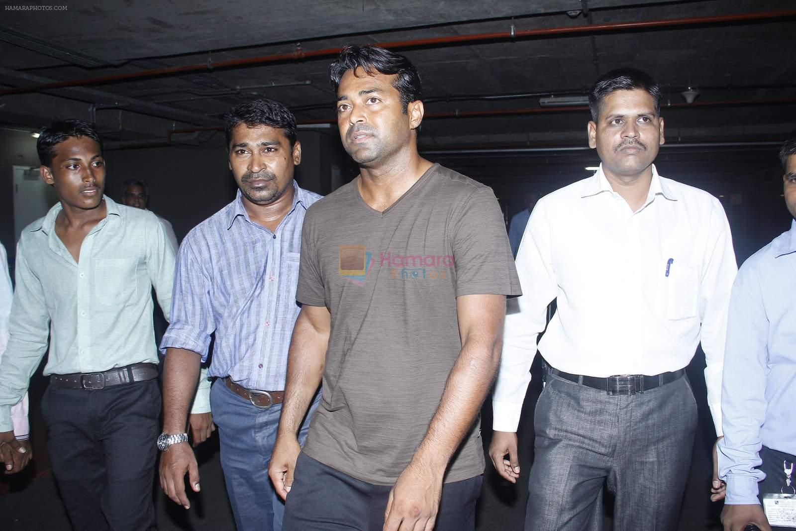 Leander paes snapped at Mumbai airport on 15th Sept 2015