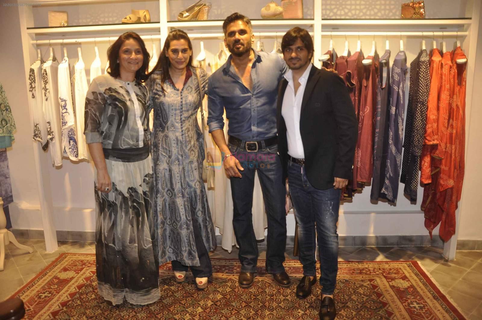 Sunil Shetty, Mana Shetty at Kashish store launch in Huges Road on 15th Sept 2015