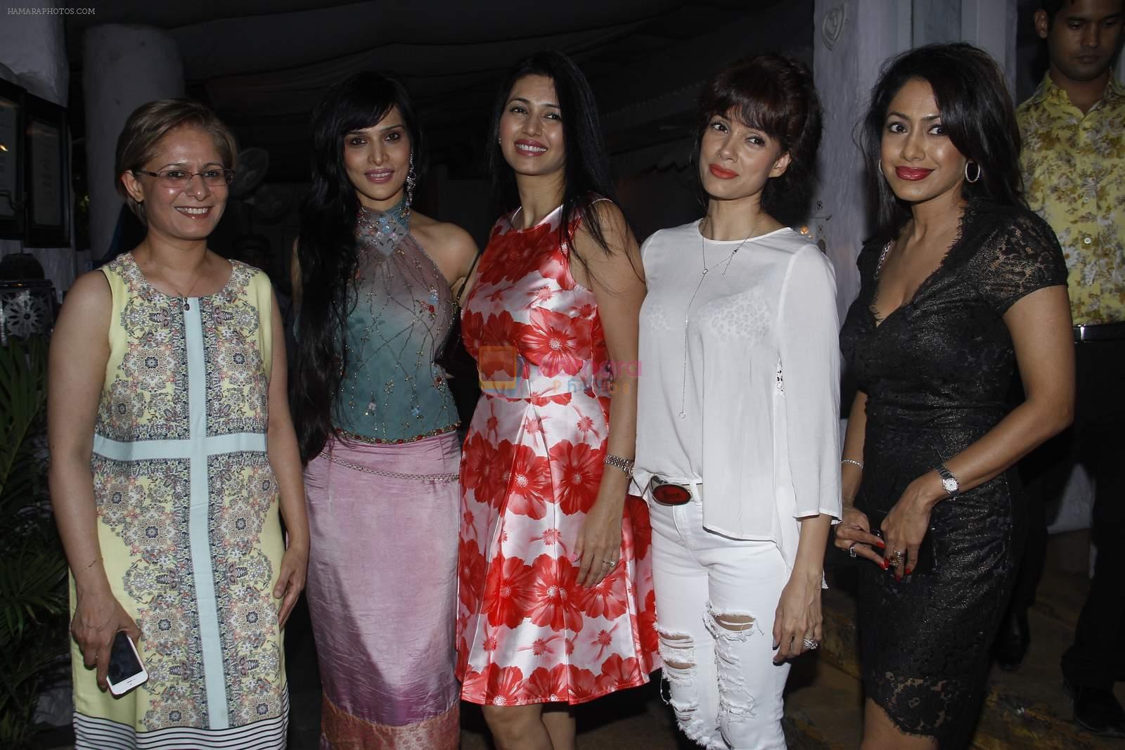 Deepti Bhatnagar at Anupama Verma new fashion line launch in Olive on 15th Sept 2015