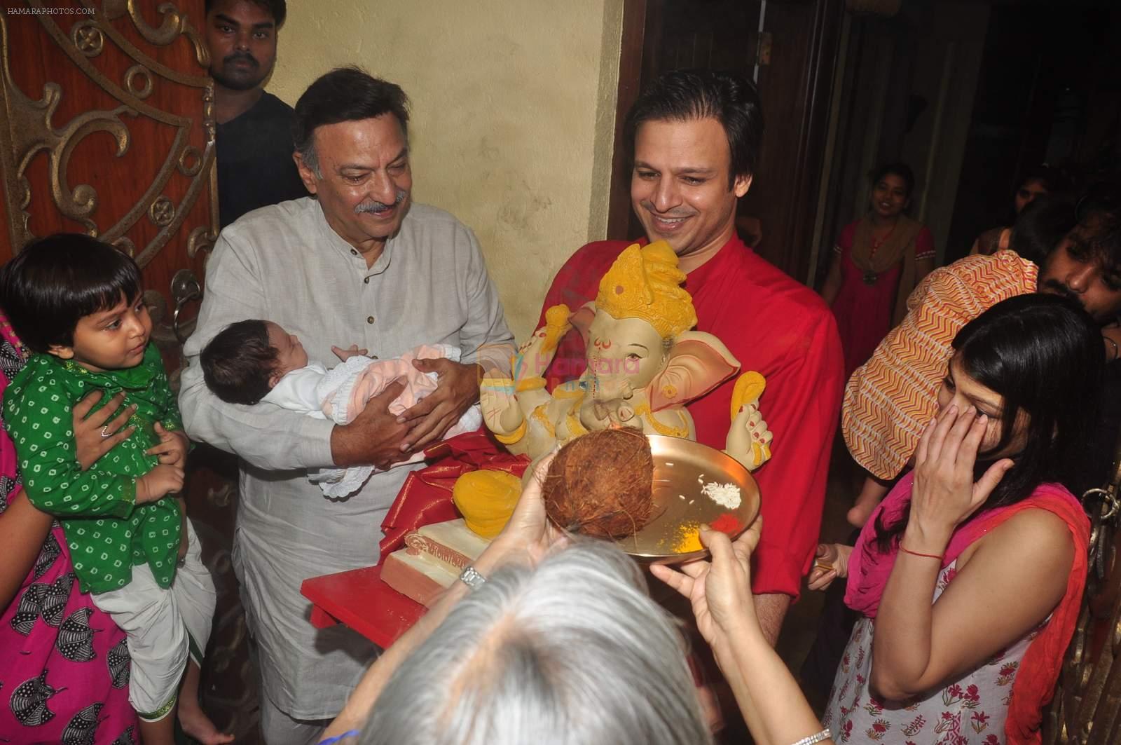 Vivek Oberoi's Ganpati celebrations on 17th Sept 2015