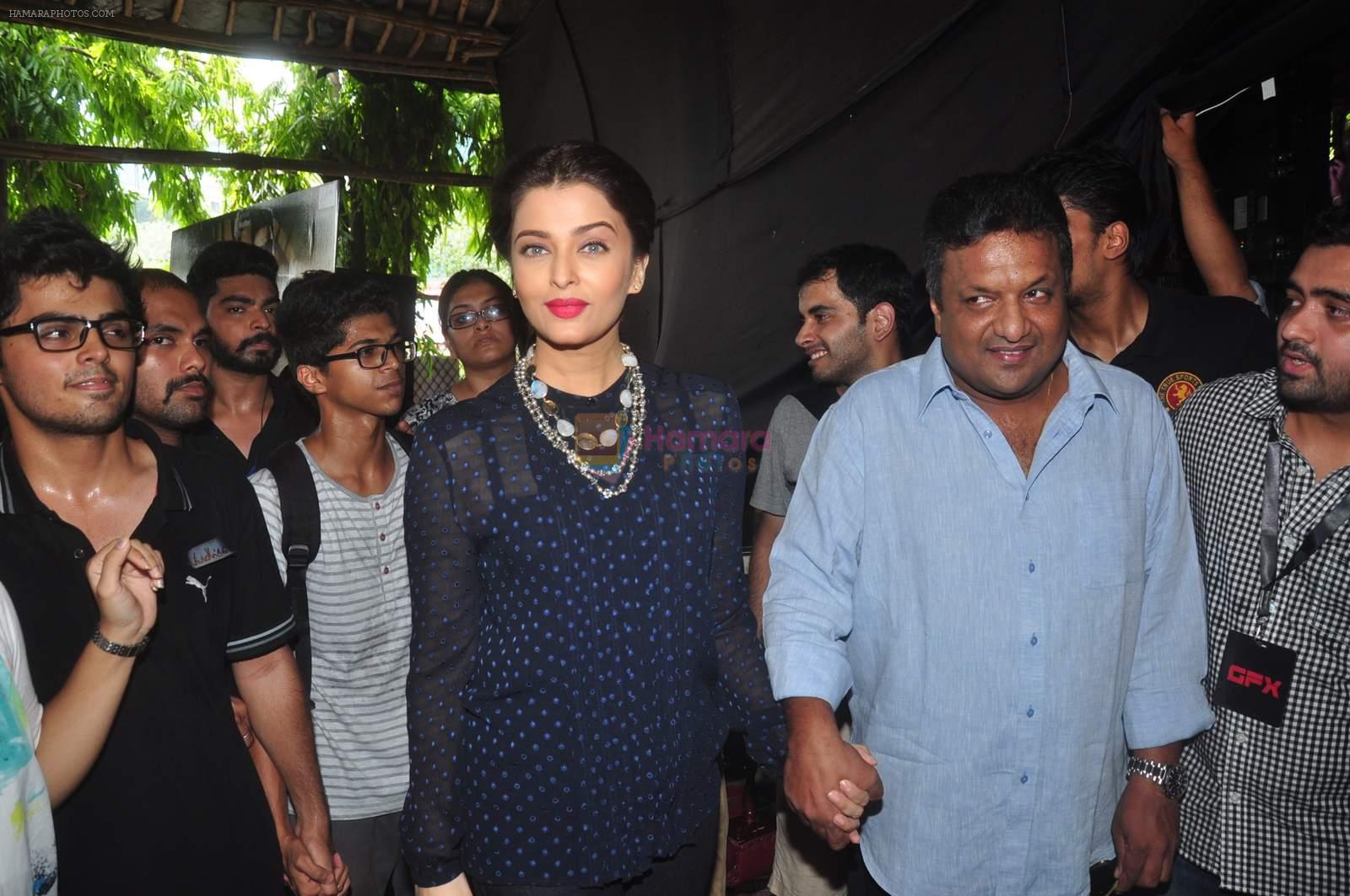 Aishwarya Rai Bachchan, Sanjay Gupta promotes Jazbaa at mithibai college on 29th Sept 2015