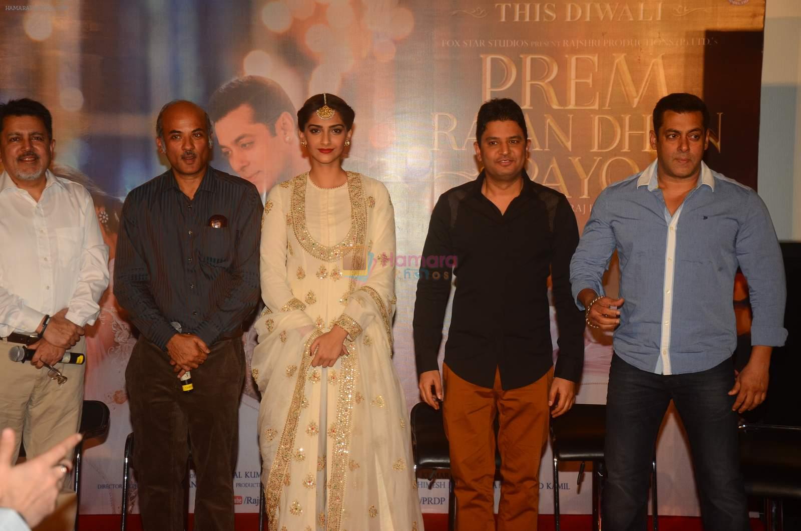 Sonam Kapoor, Salman Khan, Bhushan Kumar at Prem Ratan Dhan Payo trailor launch in PVR on 1st Oct 2015
