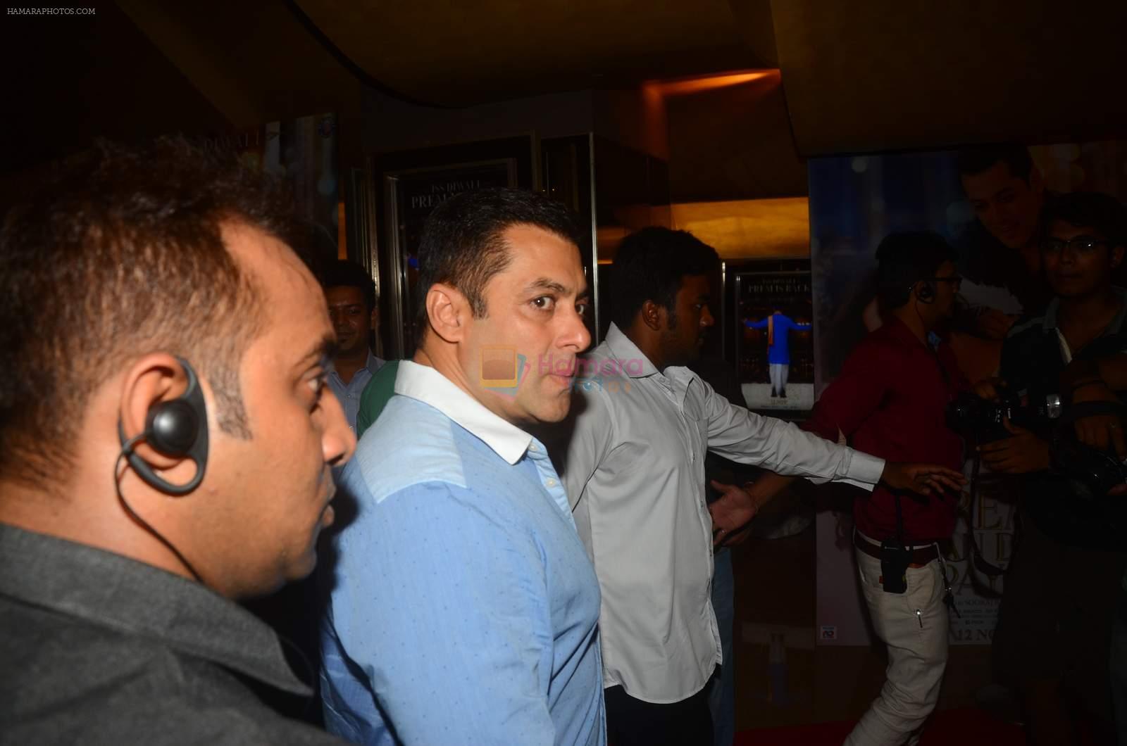 Salman Khan  at Prem Ratan Dhan Payo trailor launch in PVR on 1st Oct 2015