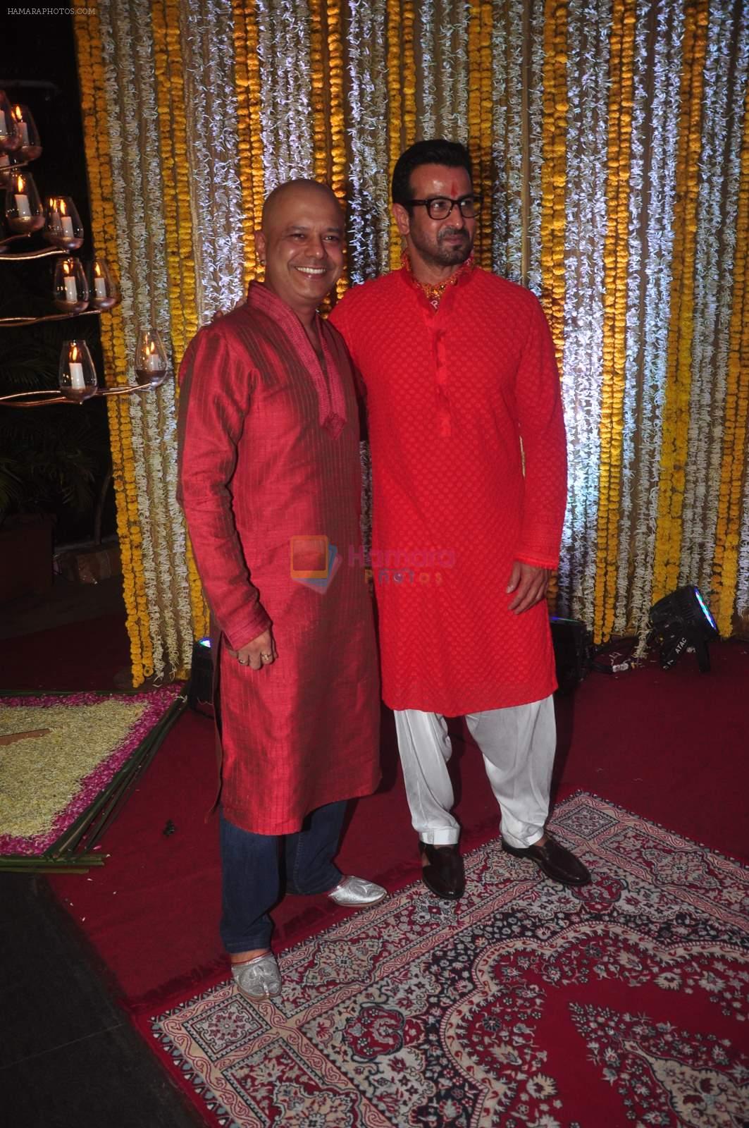 Naved Jaffrey at Ronit Roy's bday and mata ki chowki on 10th Oct 2015