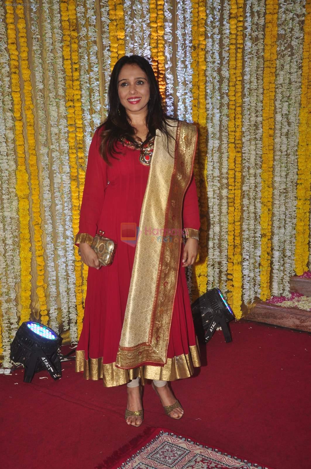 Suchitra Krishnamurthy at Ronit Roy's bday and mata ki chowki on 10th Oct 2015
