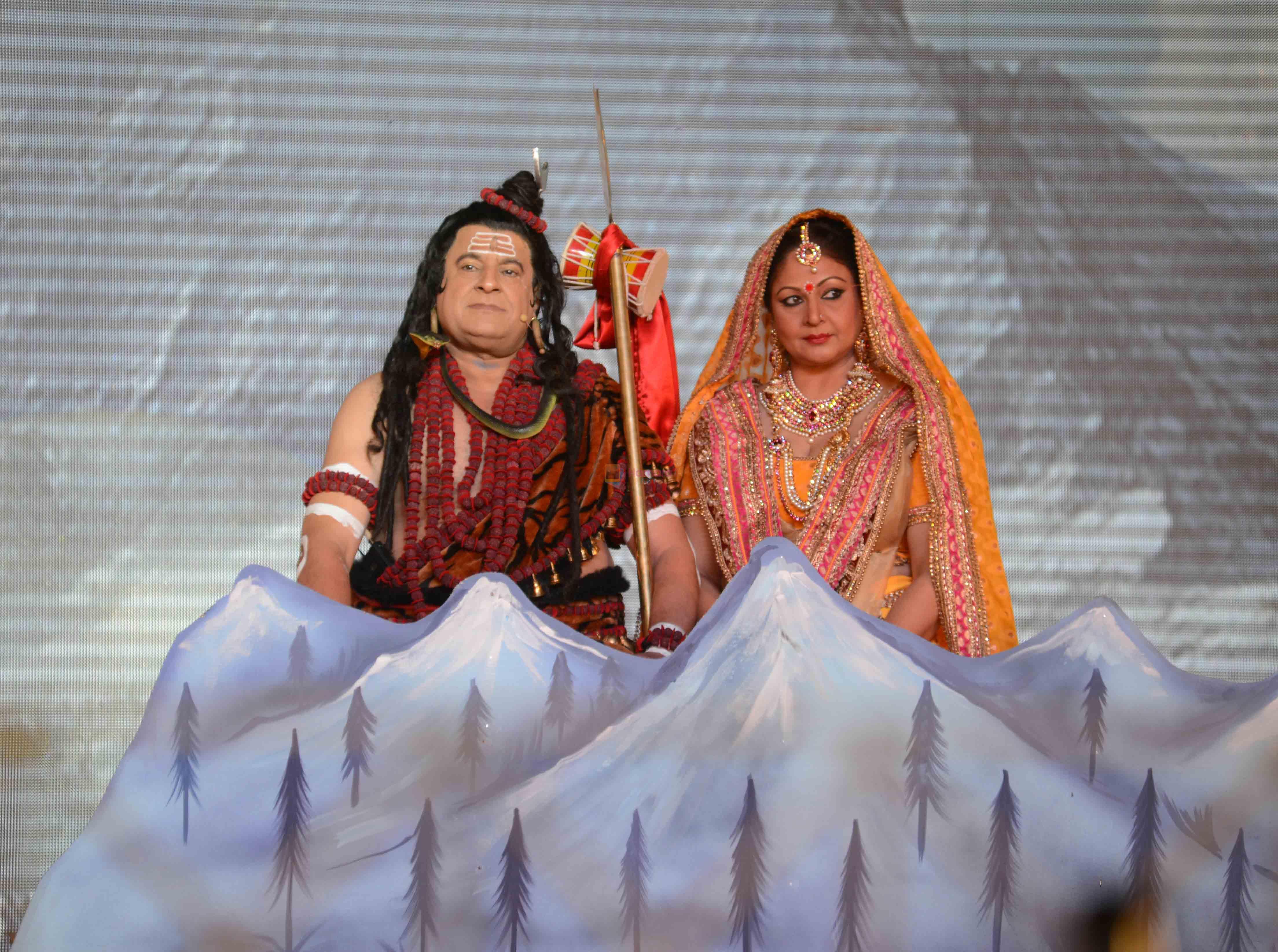 Gajender Singh & Rati Agnihotri- Shiv Parwati Playing the Ram leela at Luv Kush ram Leela committee at Lal Qila maidan in Delhi on 13th Oct 2015
