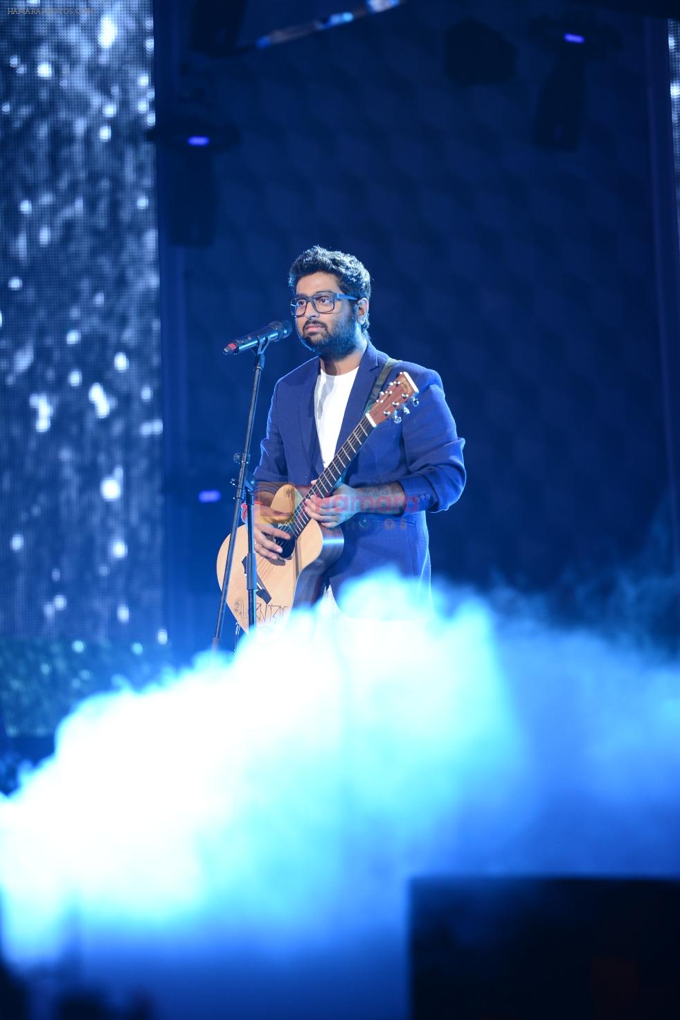 Arijit Singh sings at Aaj Ki Raat Hai Zindagi