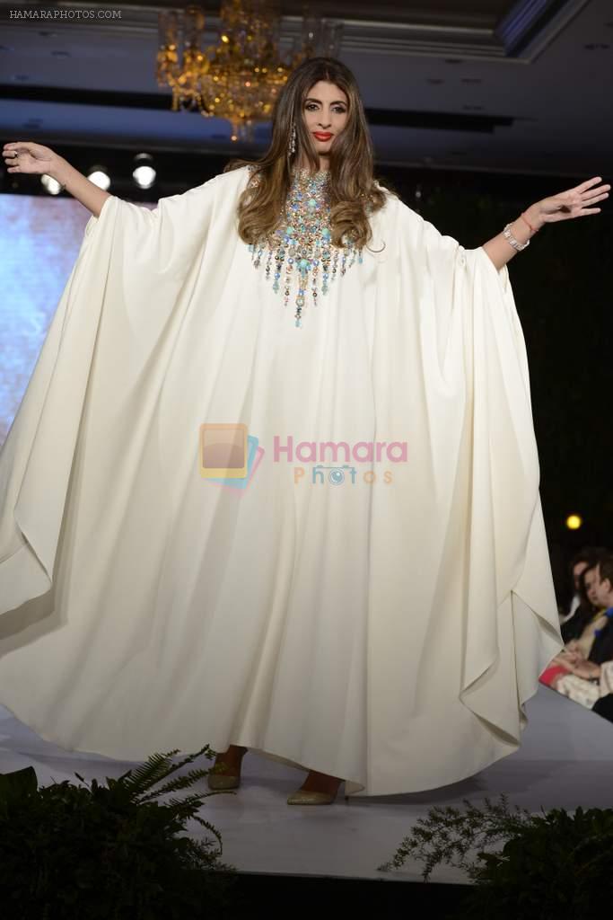 Shweta Nanda walk for Breakthrough Mission Hazaar in Abu Jani Sandeep Khosla Show on 17th Oct 2015