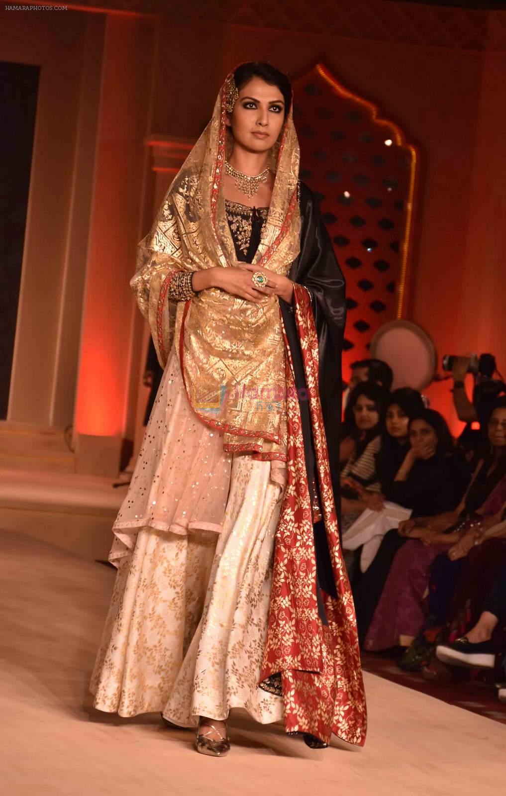 Model at Anju Modi's Bajirao Mastani collection launch on 17th Oct 2015