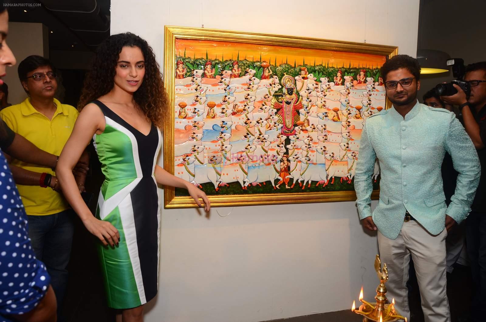 Kangana Ranaut inaugurates Suvigya Sharma's art exhibition in Nariman Point on 18th Oct 2015