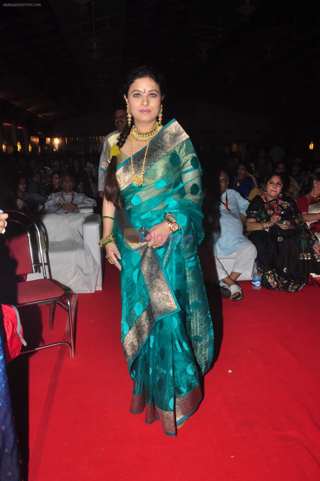 Sharbani Mukherjee at Durga Pooja Pandal on 20th Oct 2015
