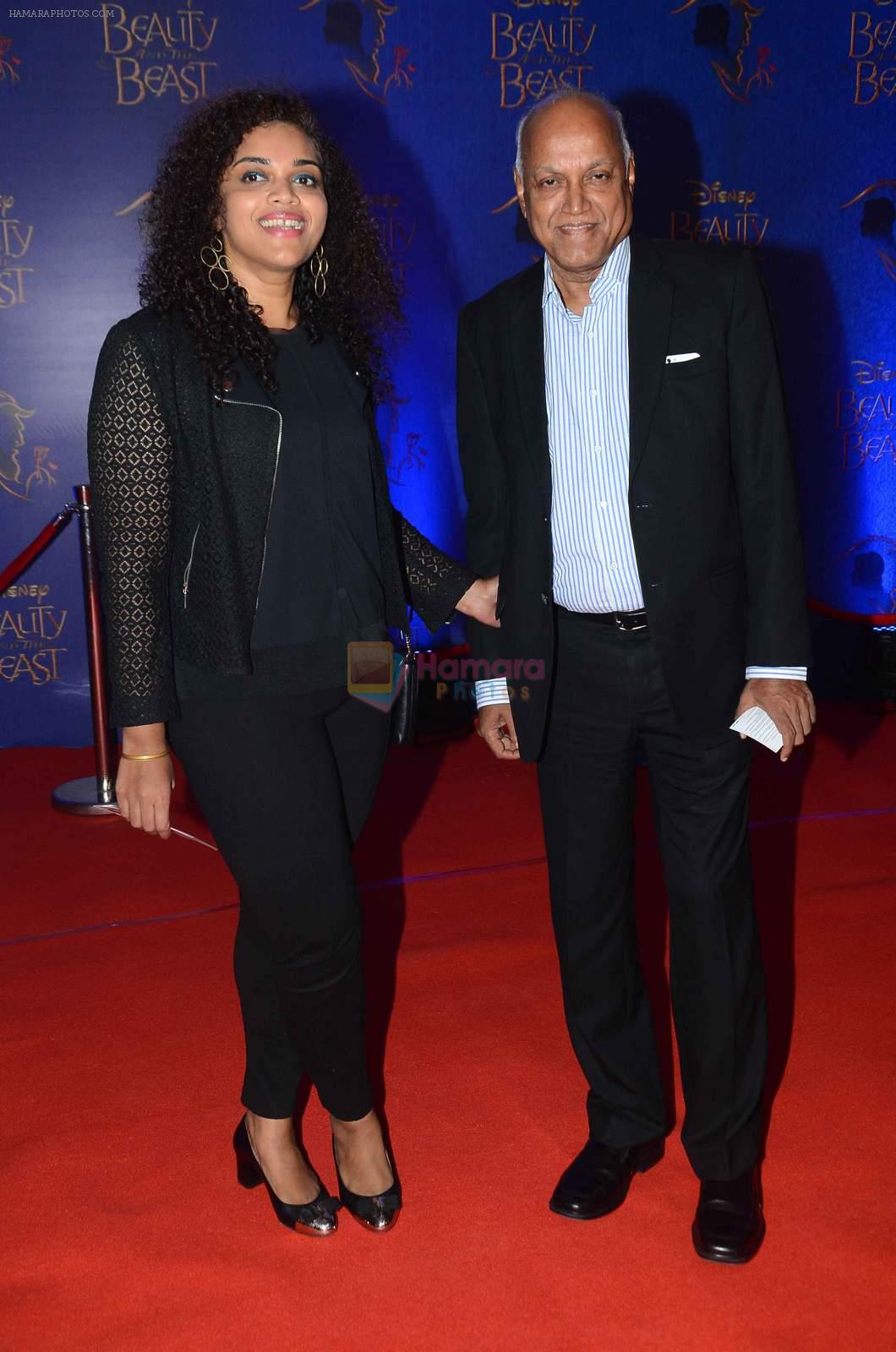 Manmohan Shetty at Beauty and the Beast red carpet in Mumbai on 21st Oct 2015