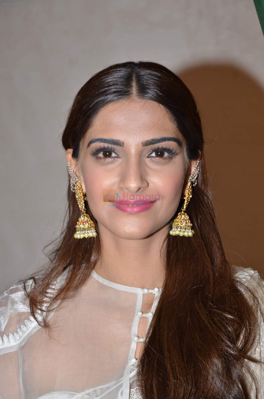 Sonam Kapoor at Le Mill launch in Colaba on 24th Oct 2015