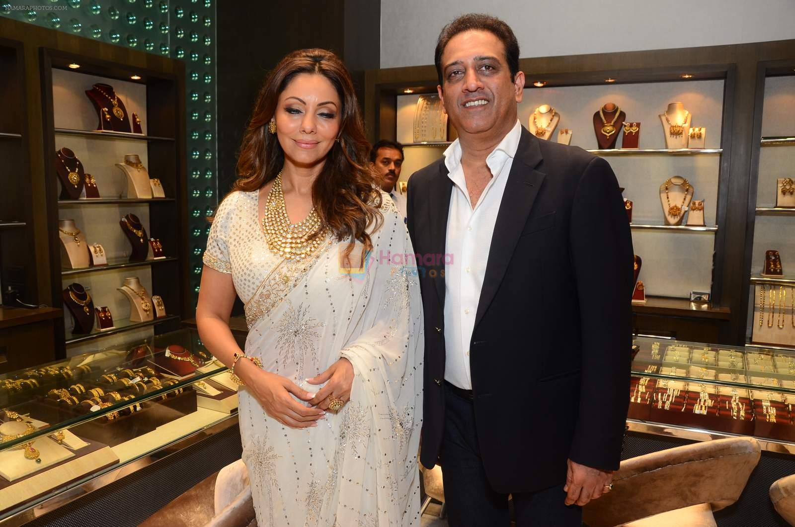 Gauri Khan at Mahesh Notandas store for festive collection launch on 23rd Oct 2015