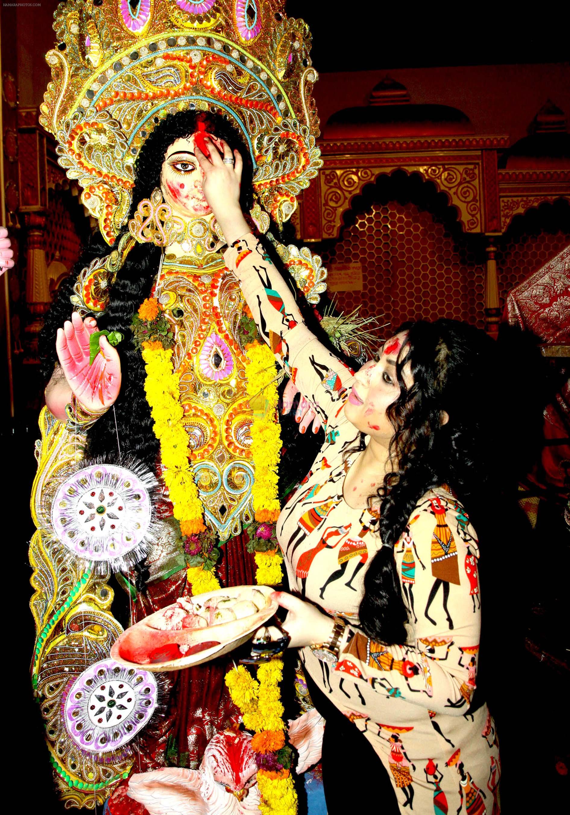 Misti Mukerjee went for sindoor khela at Bangur Nagar Sarvjanik Durga Puja on 23rd Oct 2015