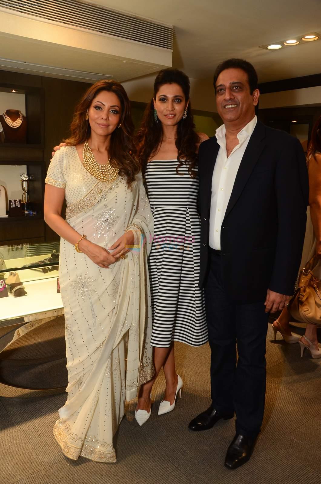 Gauri KHan at Mahesh Notandas store for festive collection launch on 23rd Oct 2015