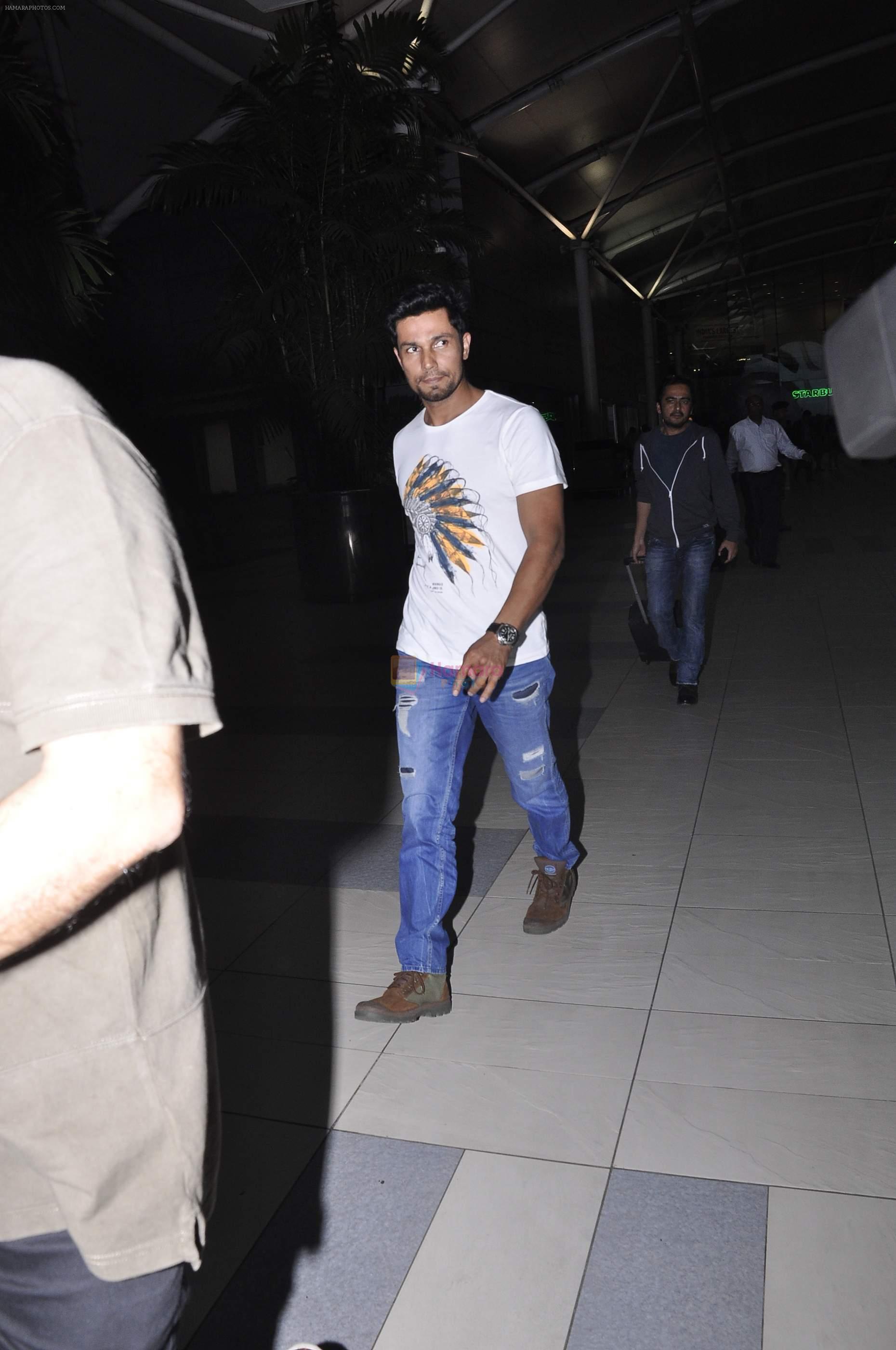 Randeep Hooda at the Airport after promoting Main Aur Charles on 27th Oct 2015