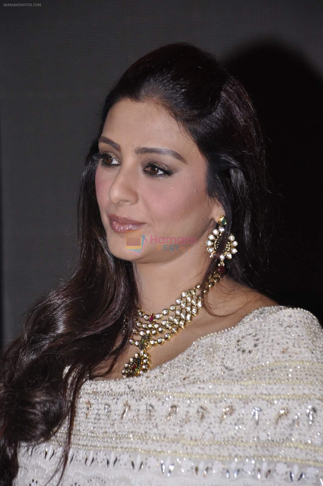 Tabu at jewelsouk launch in Mumbai on 28th Oct 2015