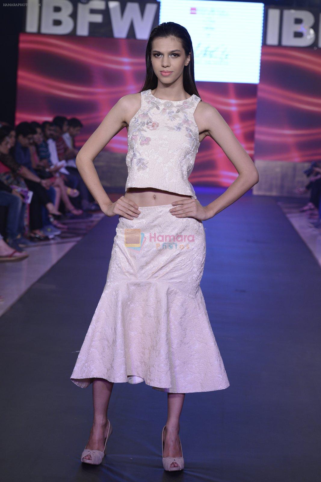 Model walk the ramp for Mohite Show at Gionee india beach fashion week day 1 on 29th Oct 2015