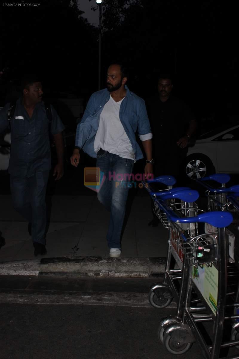 Rohit Shetty snapped at the airport on 30th Oct 2015