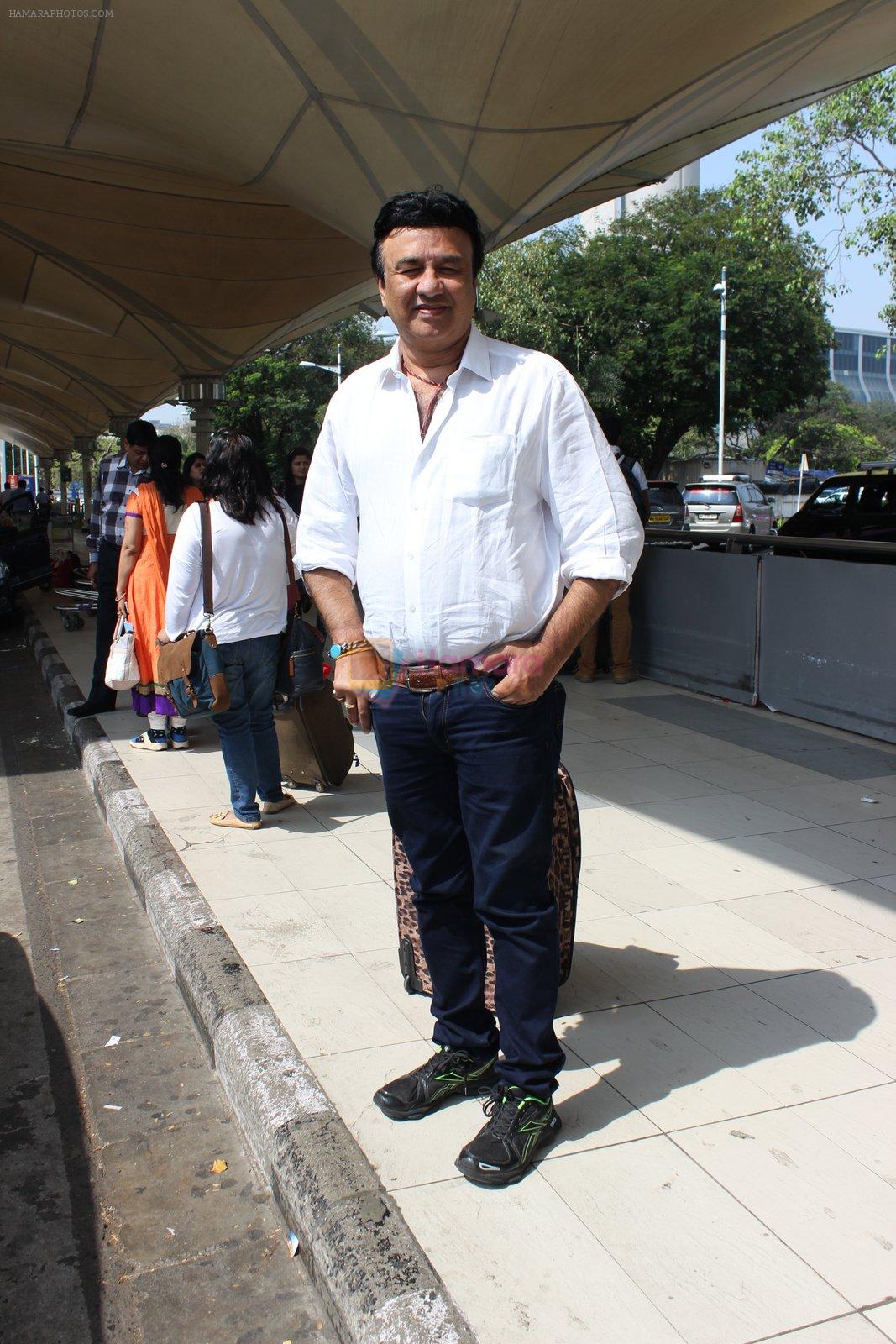 Anu Malik snapped at airport on 2nd Nov 2015