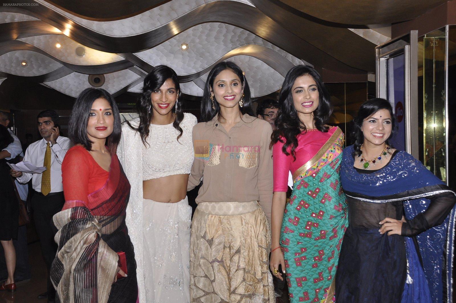 Sandhya Mridul, Anushka Manchanda, Sarah Jane, Shabana Azmi, Javed Akhtar at Angry Indian Goddesses screening on 3rd Nov 2015
