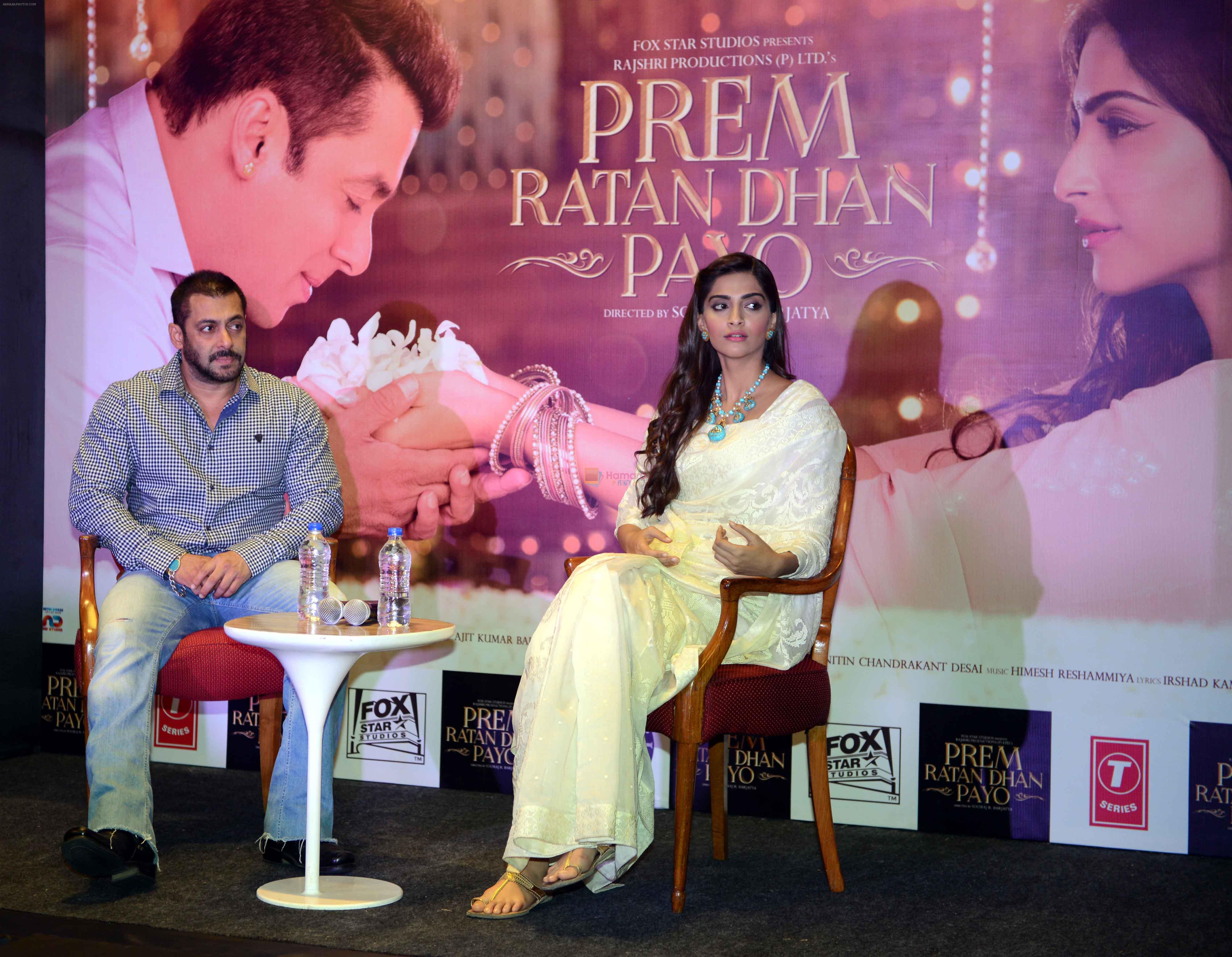 Sonam Kapoor, Salman Khan at the Press Conference Prem Ratan Dhan Payo in Le Meridan new delhi on 4th Nov 2015