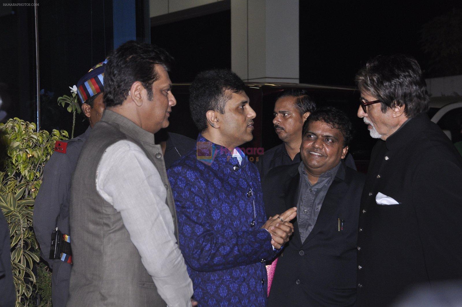 Amitabh Bachchan at Anand Pandit diwali bash on 6th Nov 2015