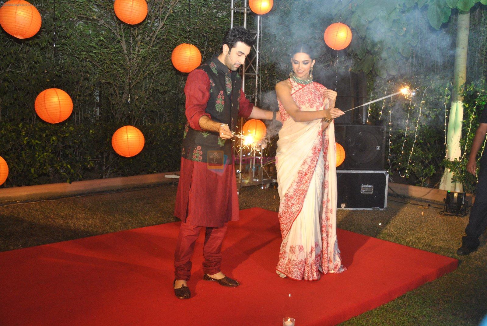 Ranbir Kapoor & Deepika Padukone celebrate Diwali on 11th Nov 2015