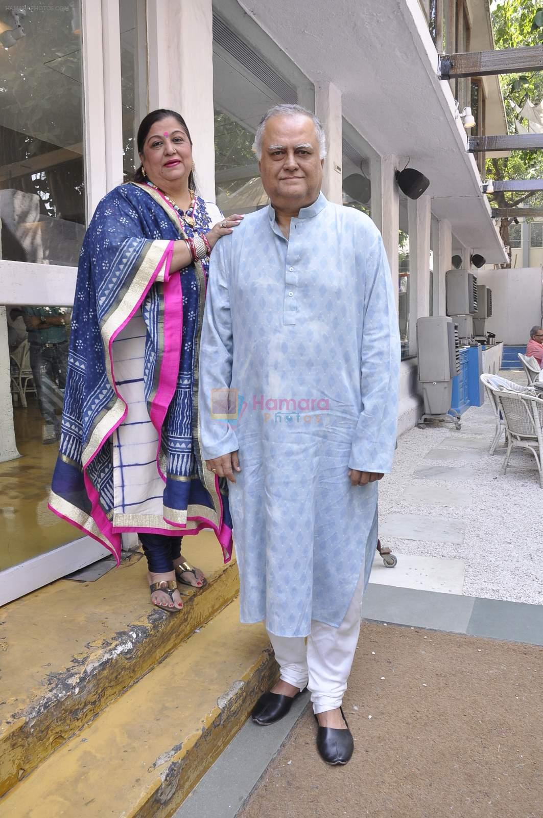 sunita and prem kishan maalhotra at Poonam Soni's bdy bash on 15th Nov 2015