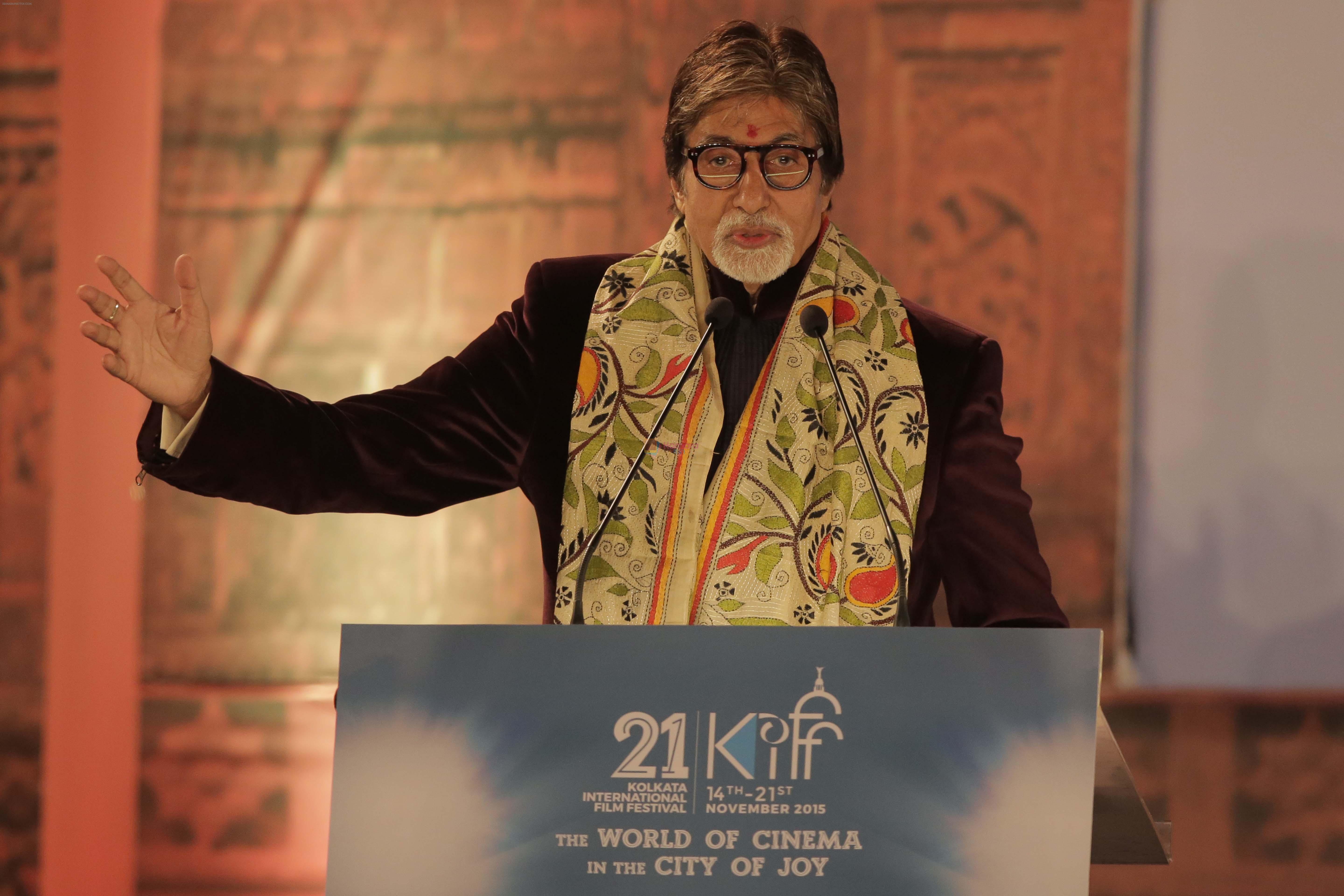 Amitabh Bachchan at 21st Kolkata International Film Fastival on 14th Nov 2015