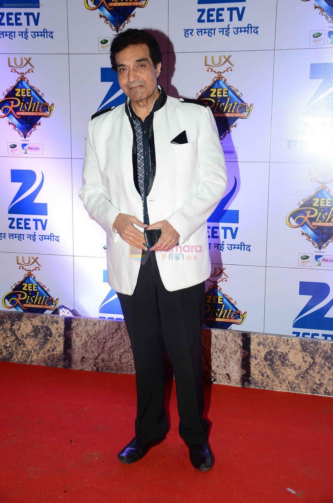 Dheeraj Kumar at Zee Rishtey Awards in Mumbai on 21st Nov 2015