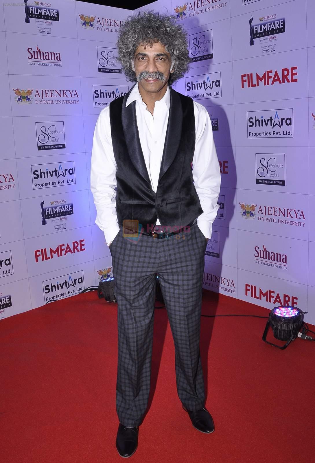 Makrand Deshpande at the Red Carpet of _Ajeenkya DY Patil University Filmfare Awards