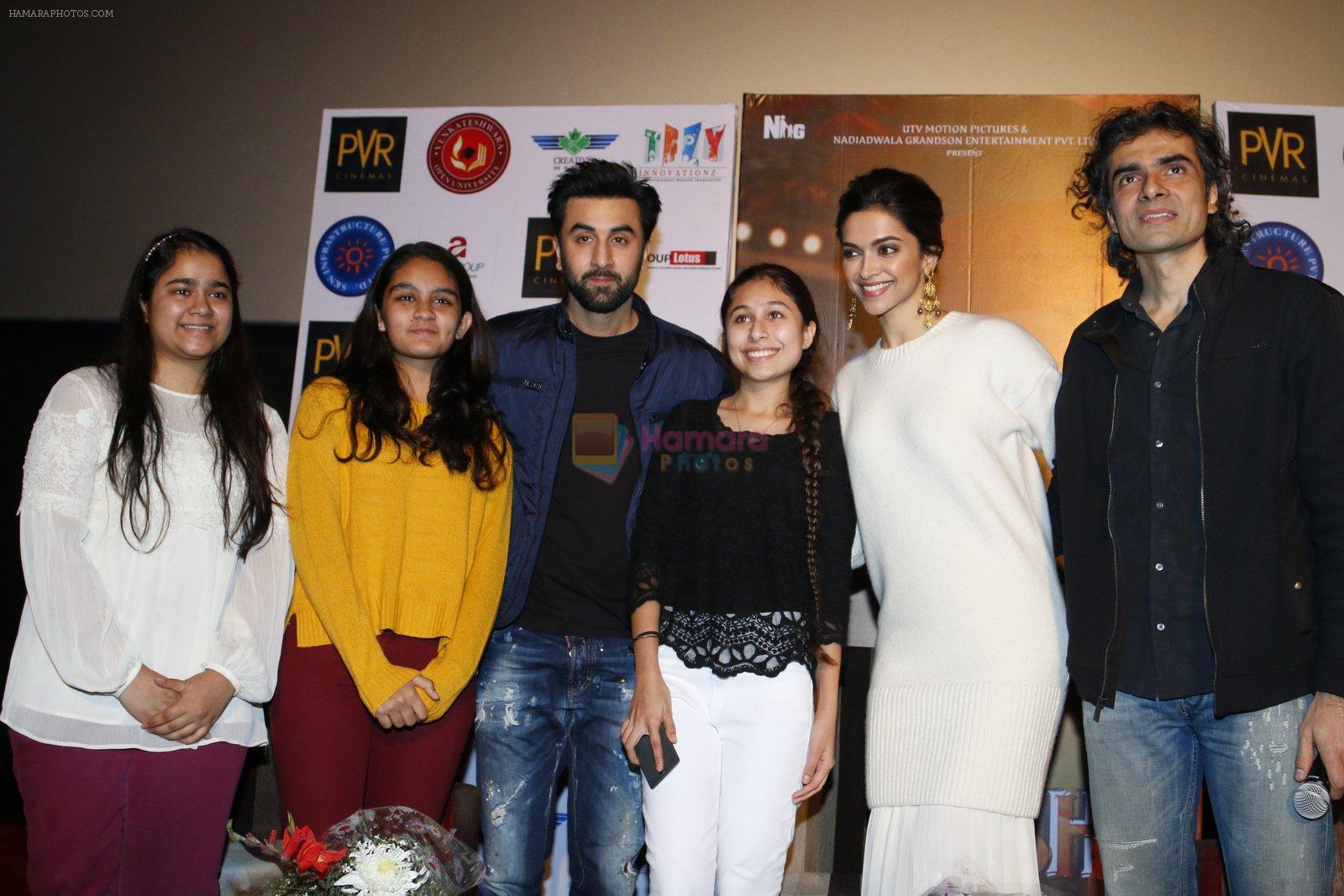 Deepika Padukone, Ranbir Kapoor, Imtiaz Ali in Delhi to promote Tamasha on 24th Nov 2015