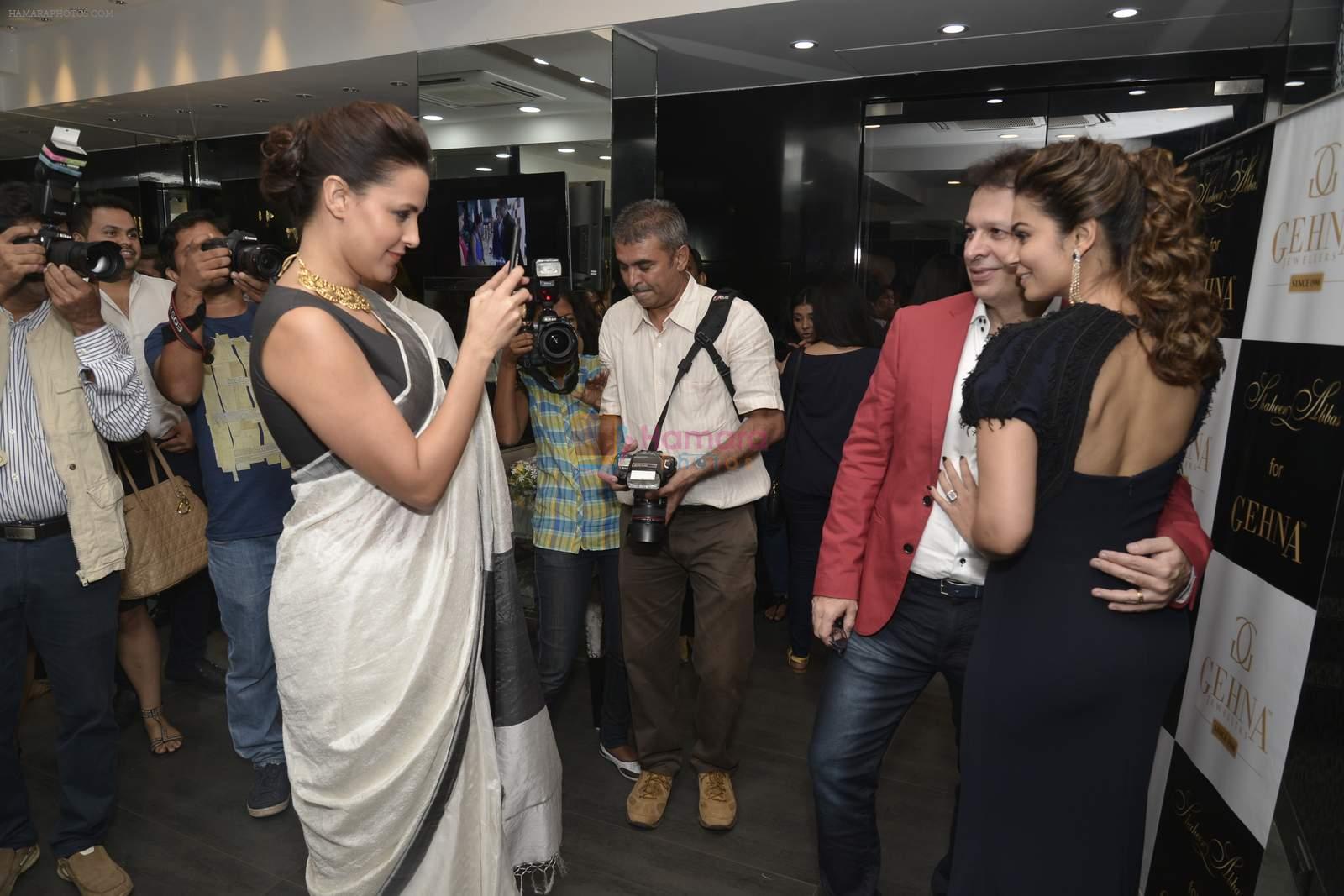 Neha Dhupia at Shaheen Abbas collection launch in Gehna Store on 24th Nov 2015